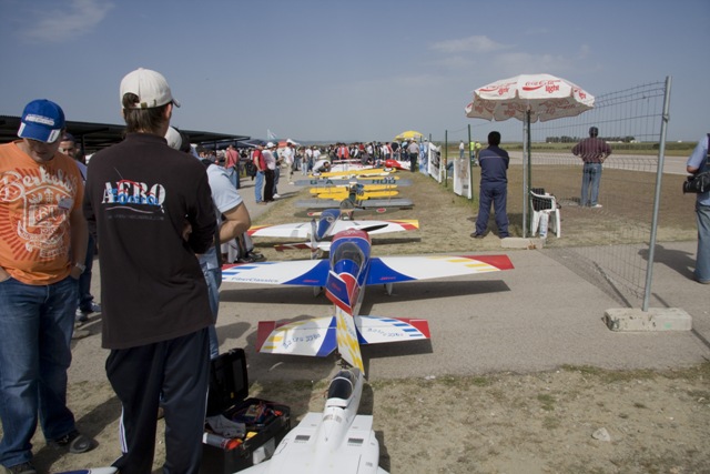 Download EUG001280 (640Wx427H)